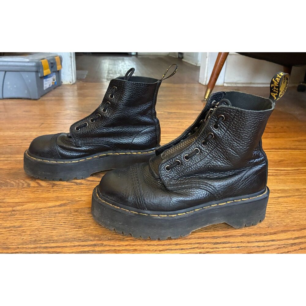 Dr. Martens Black Sinclair Lace Up Zip Platform Boots Women's Size 8 - Picture 8 of 9